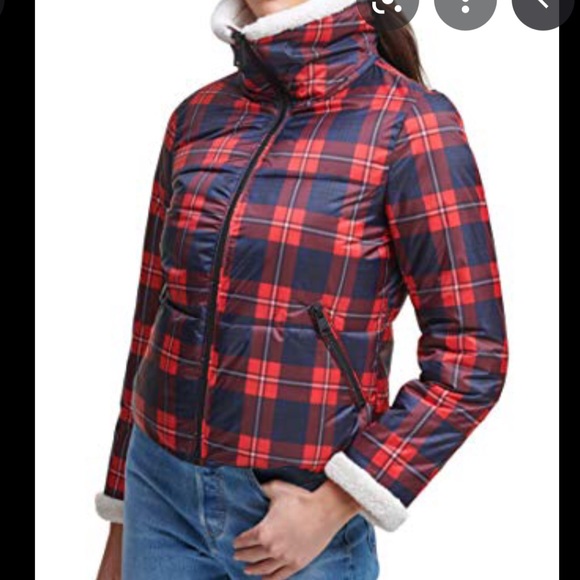 Levi's Red Plaid Bubble Puffer Jacket🎀 - Picture 2 of 9